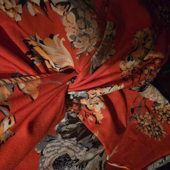 Floral Red Women's Top - Picture 3 of 4